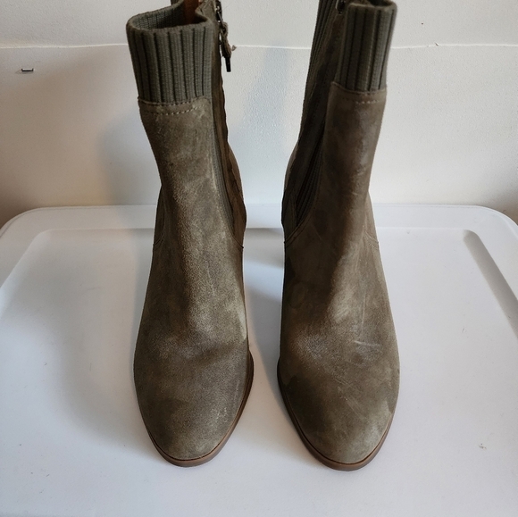 Vionic Kaylee Suede Ankle Boots Size 10 - Picture 1 of 7